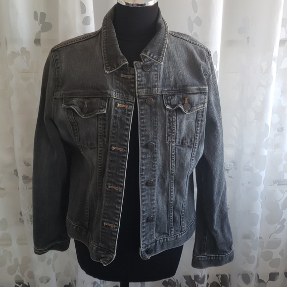 GAP Jackets & Blazers - GAP JEAN JACKET BLACK WASH🛍